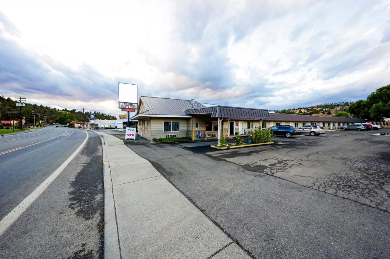 Oyo Riverside Inn John Day Or Esterno foto