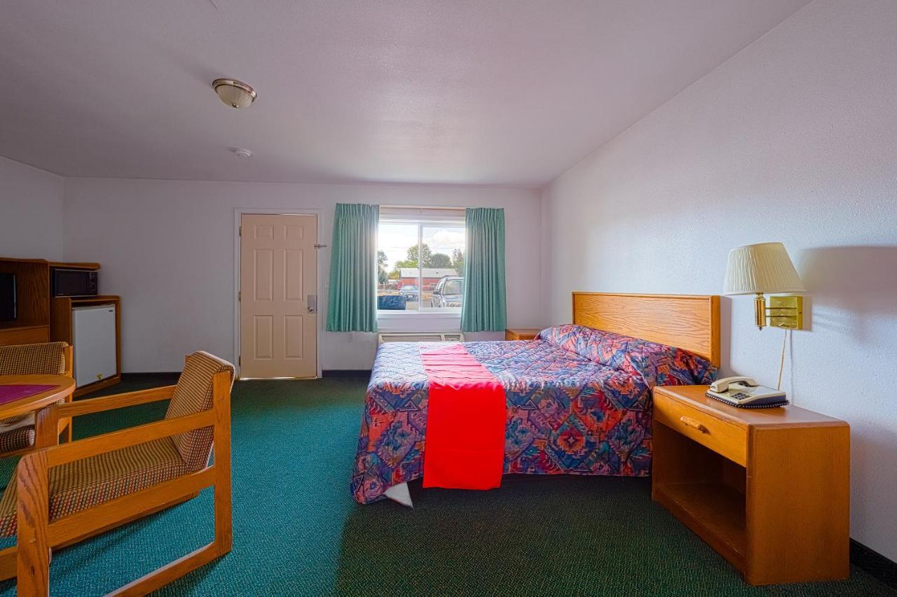 Oyo Riverside Inn John Day Or Esterno foto