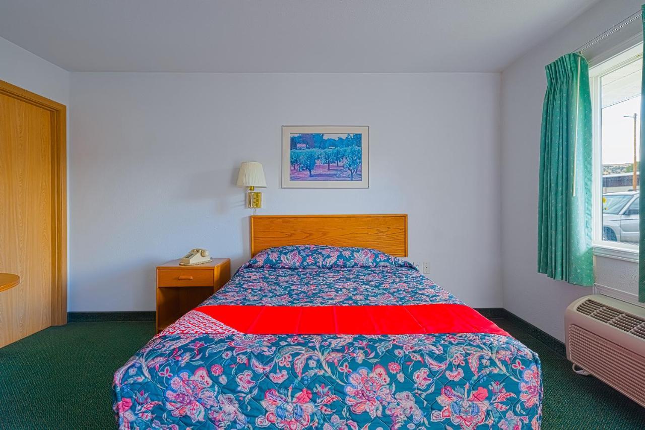 Oyo Riverside Inn John Day Or Esterno foto