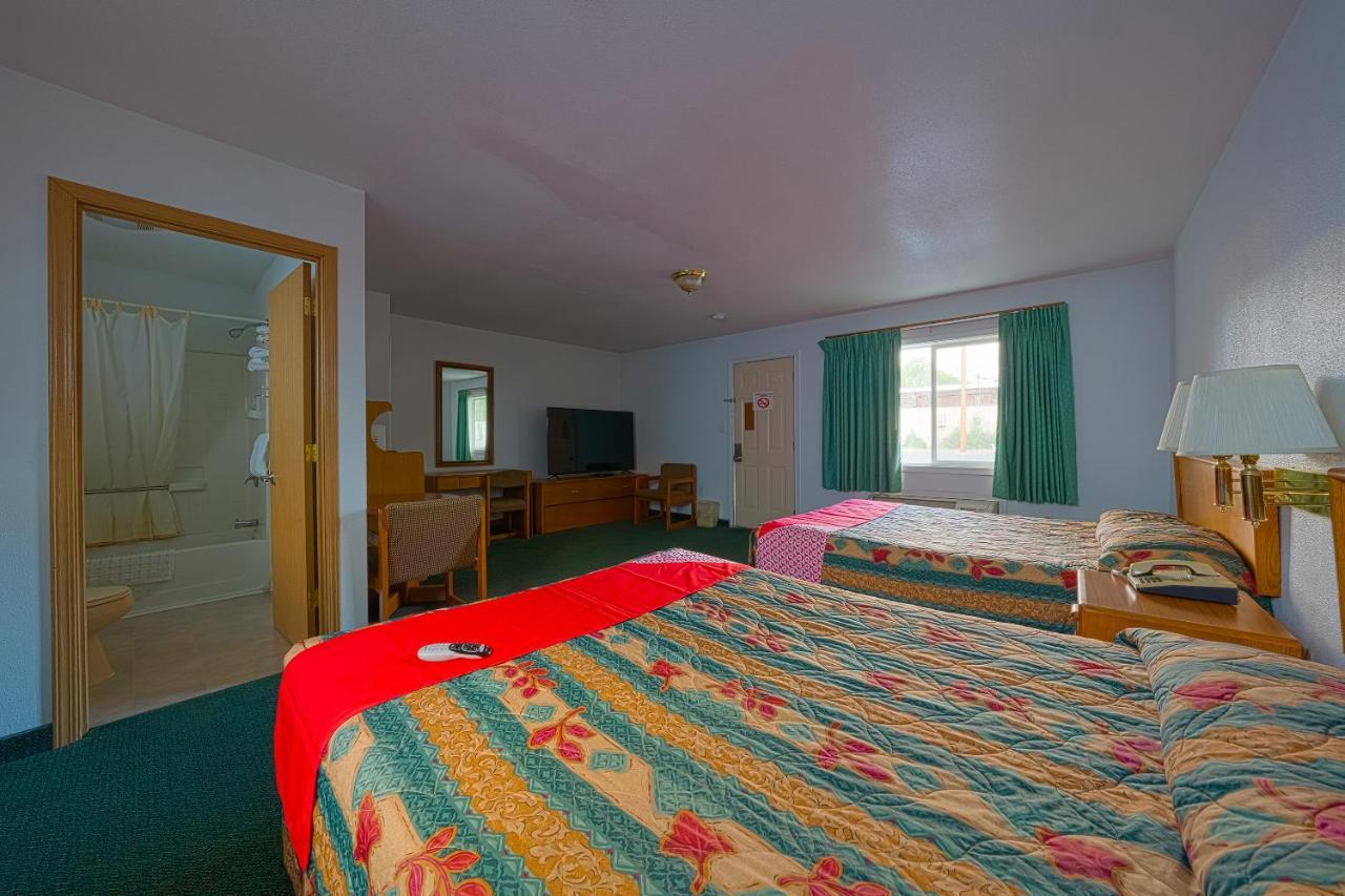 Oyo Riverside Inn John Day Or Esterno foto