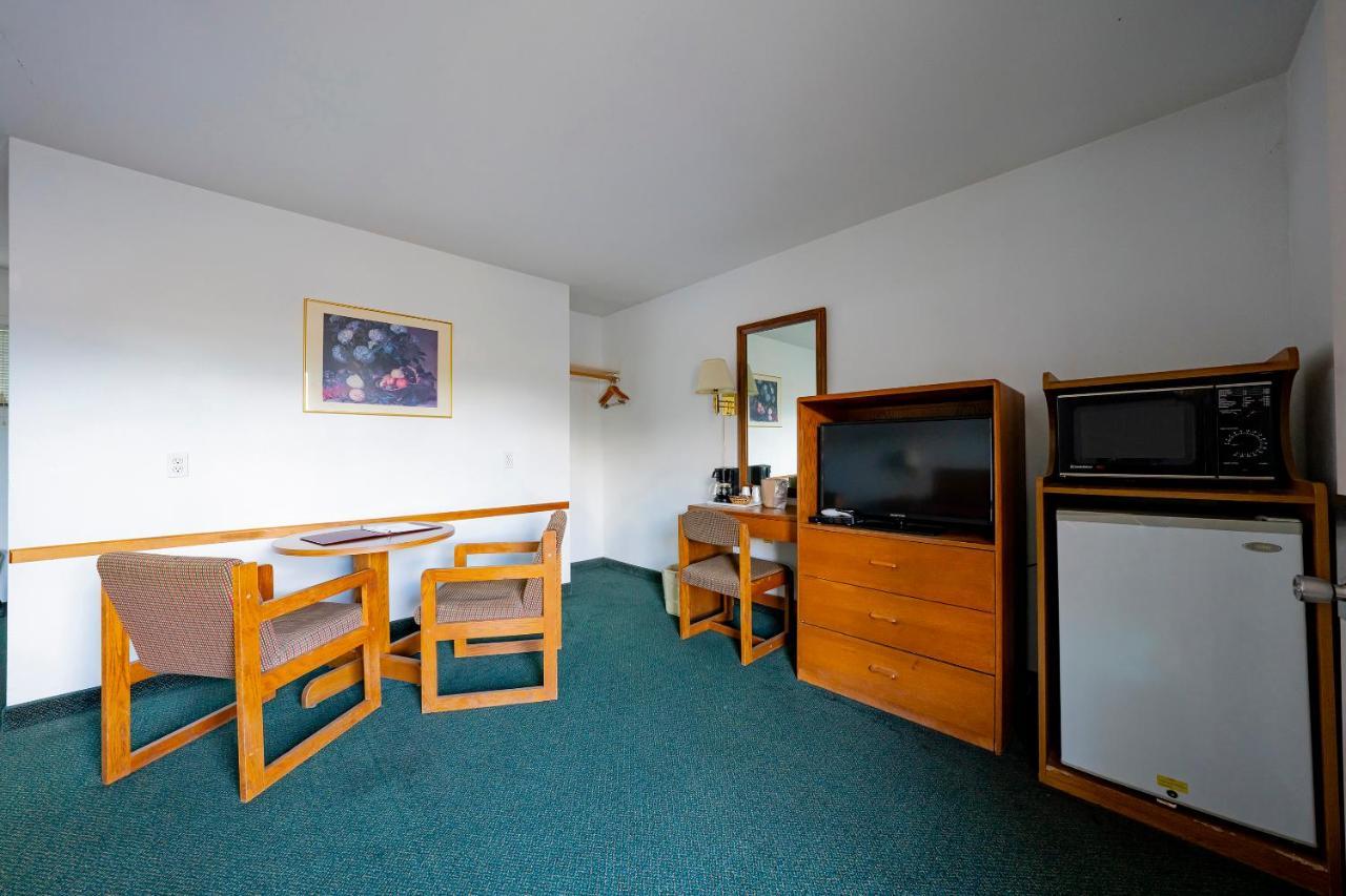 Oyo Riverside Inn John Day Or Esterno foto