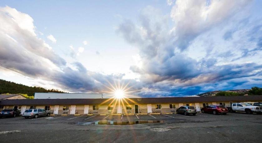 Oyo Riverside Inn John Day Or Esterno foto
