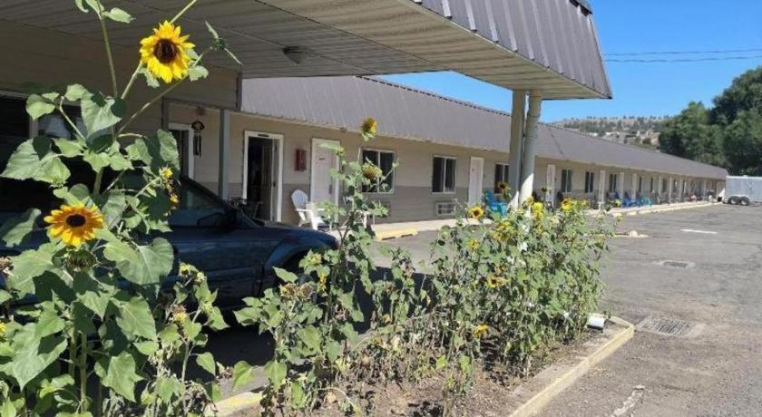Oyo Riverside Inn John Day Or Esterno foto